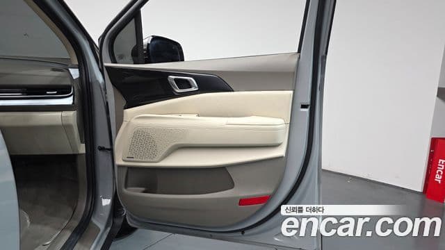 Kia Carnival 2024 — Photo 9/42