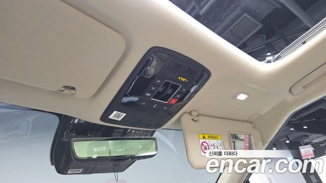Kia Carnival 2024 — Photo 25/42