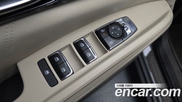 Kia Carnival 2024 — Photo 35/42
