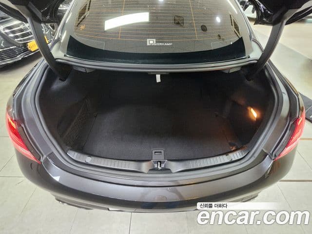 Mercedes-Benz C-Class 2023 — Şəkil 18/20