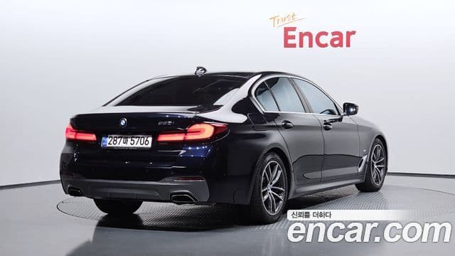 BMW 5 Series 2021 — Şəkil 2/20