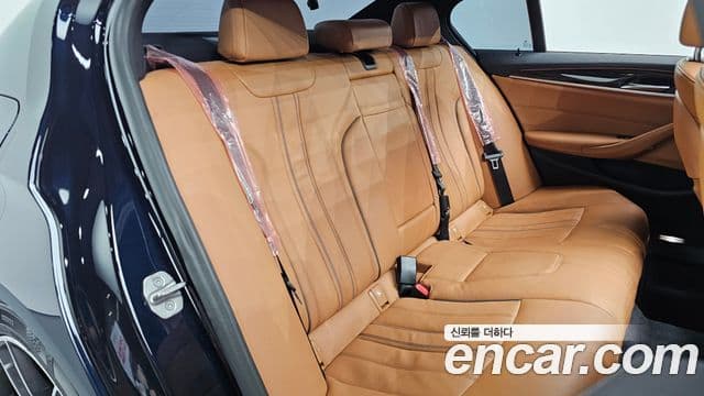 BMW 5 Series 2021 — Şəkil 11/20