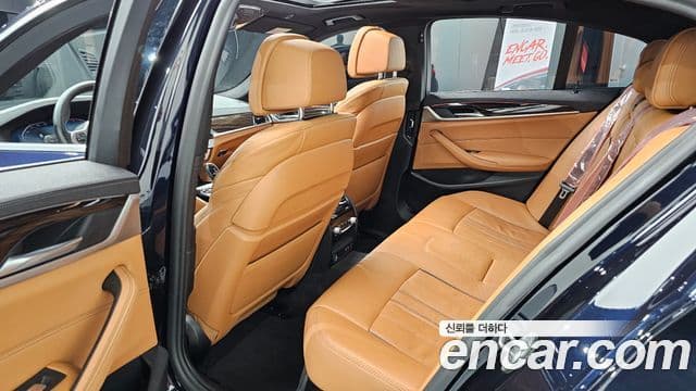 BMW 5 Series 2021 — Şəkil 12/20