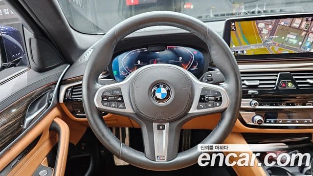 BMW 5 Series 2021 — Şəkil 13/20