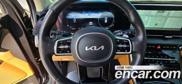Kia Carnival 2022 — ფოტო 6/20