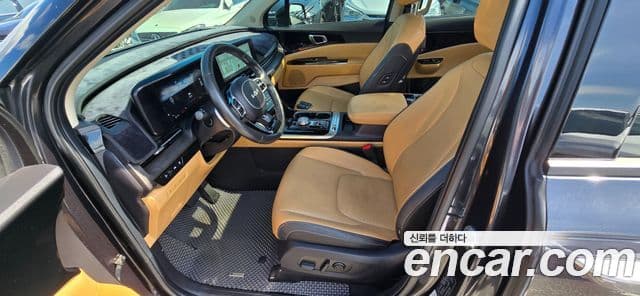 Kia Carnival 2022 — фото 14 из 20