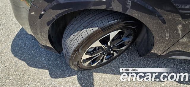 Kia Carnival 2022 — ფოტო 20/20