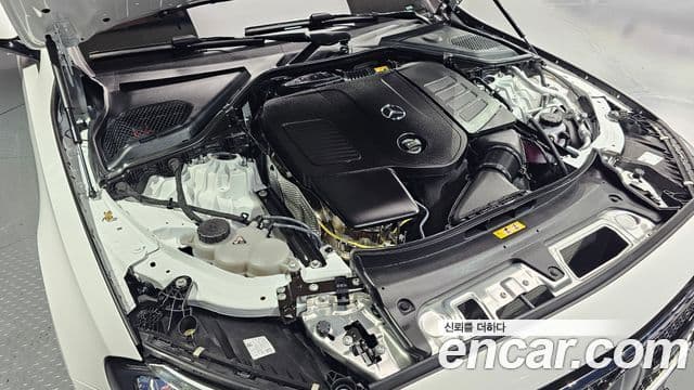 Mercedes-Benz E-Class 2025 — Фото 6/20