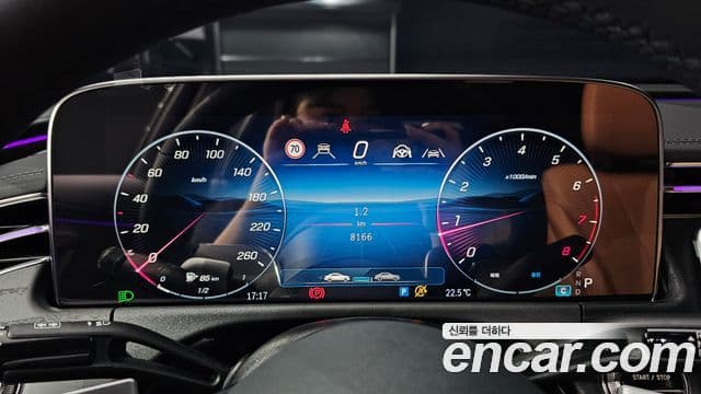 Mercedes-Benz E-Class 2025 — Фото 8/20