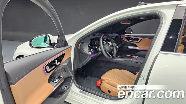 Mercedes-Benz E-Class 2025 — Фото 10/20
