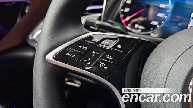 Mercedes-Benz E-Class 2025 — Фото 16/20