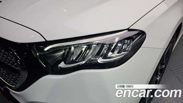 Mercedes-Benz E-Class 2025 — ფოტო 25/30