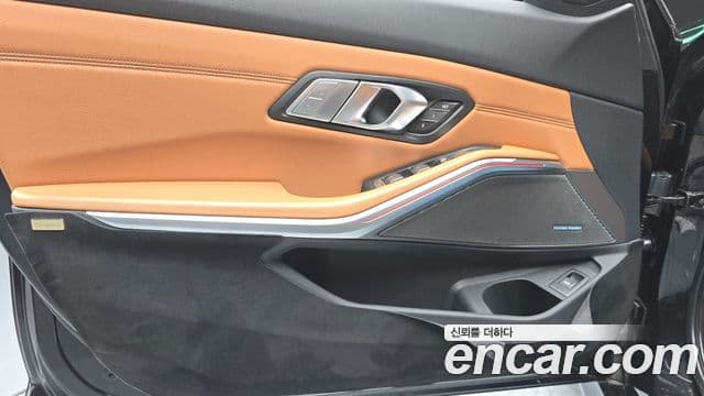 BMW 3 Series 2021 — ფოტო 16/34