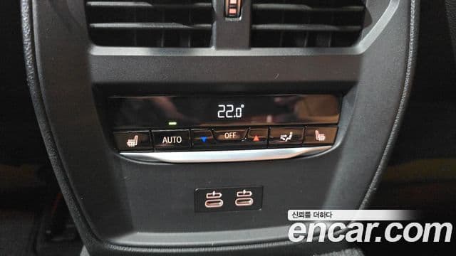 BMW 3 Series 2021 — ფოტო 33/34