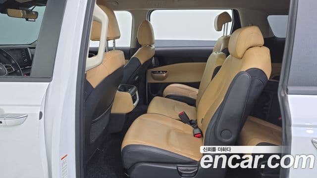 Kia Carnival 2022 — Şəkil 11/20