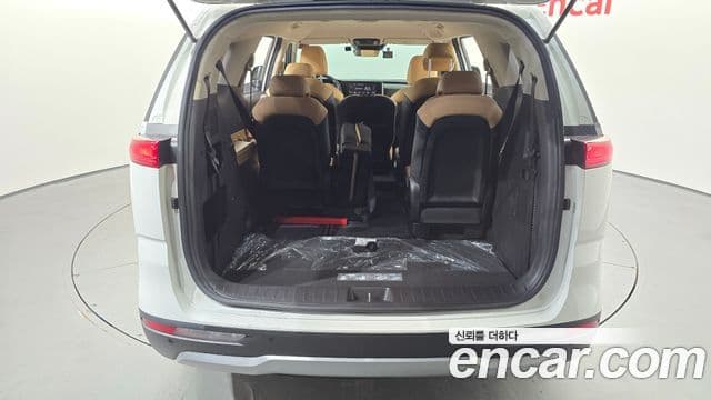 Kia Carnival 2022 — Şəkil 16/20