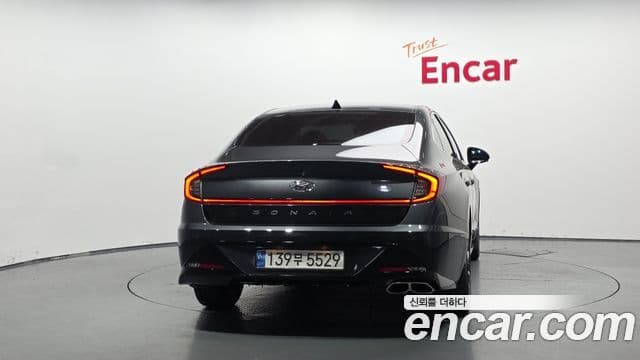 Hyundai Sonata 2022 — ფოტო 4/20