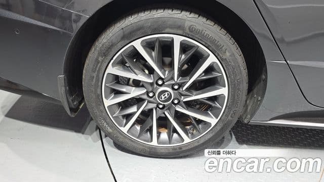 Hyundai Sonata 2022 — ფოტო 5/20