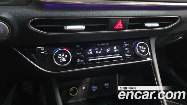 Hyundai Sonata 2022 — ფოტო 16/20