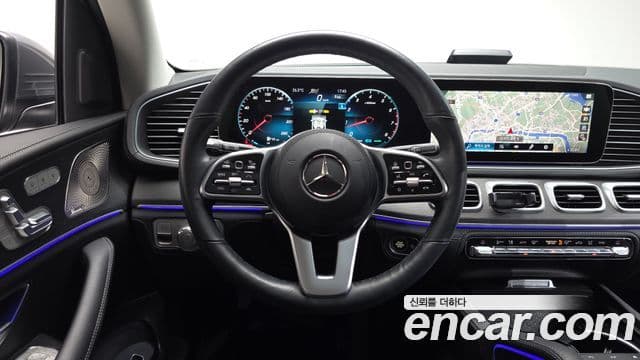 Mercedes-Benz GLE-Class 2023 — Photo 11/38