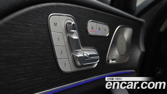 Mercedes-Benz GLE-Class 2023 — Photo 14/38
