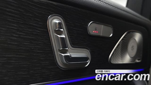Mercedes-Benz GLE-Class 2023 — Photo 20/38