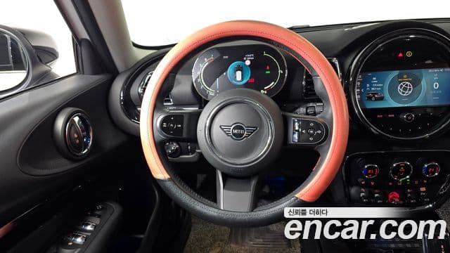 Mini Cooper Clubman 2023 — ფოტო 13/20