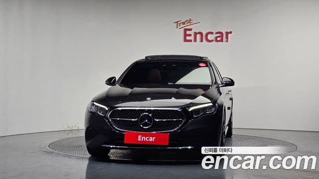 Mercedes-Benz E-Class 2024 — фото 3 из 20