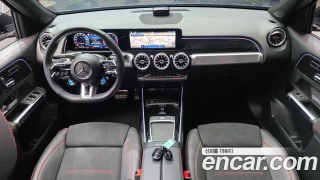 Mercedes-Benz GLB-Class 2025 — фото 7 из 20