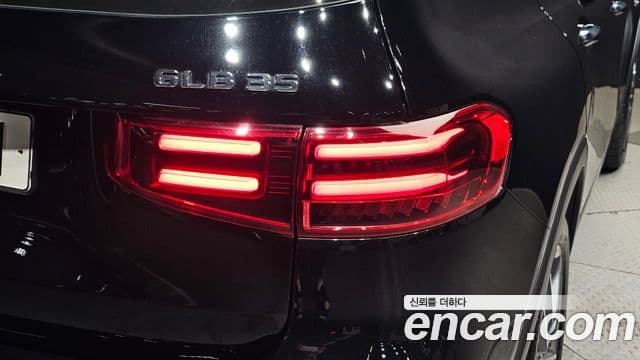 Mercedes-Benz GLB-Class 2025 — Photo 15/30