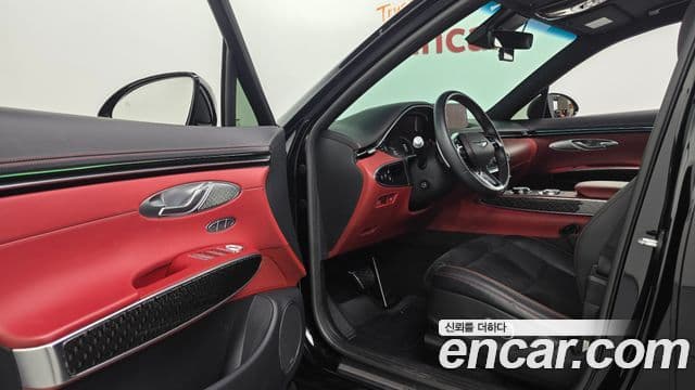 Genesis GV70 2021 — ფოტო 22/31