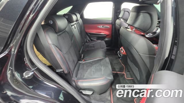 Genesis GV70 2021 — ფოტო 8/31