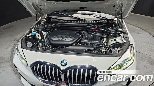 BMW 1 Series 2020 — Şəkil 14/20