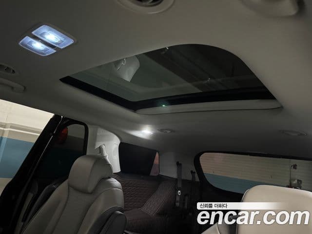 Kia Carnival 2025 — Photo 17/20