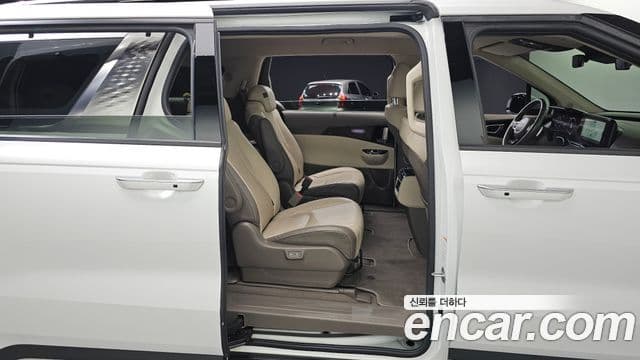 Kia Carnival 2022 — Şəkil 11/20