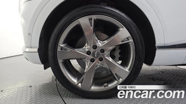 Genesis GV80 2020 — ფოტო 4/20