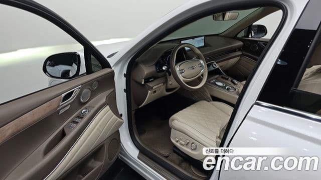 Genesis GV80 2020 — ფოტო 8/20