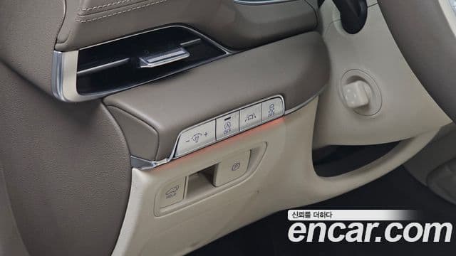 Genesis GV80 2020 — ფოტო 13/20