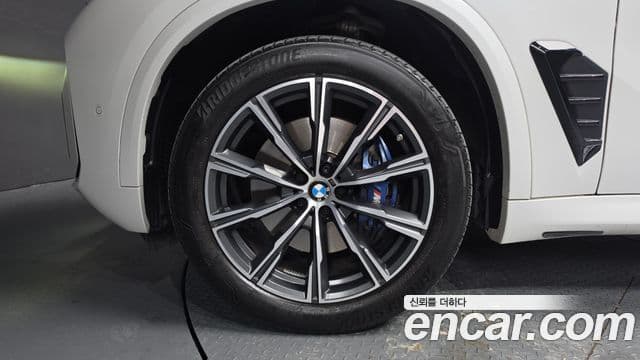 BMW X5 2024 — Photo 30/31