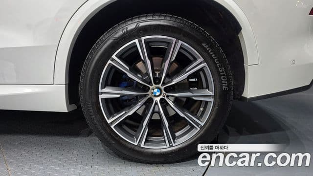 BMW X5 2024 — Photo 7/31