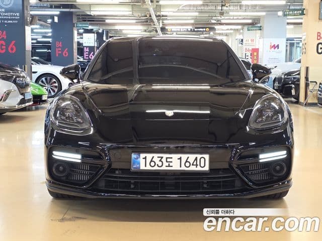 Porsche Panamera 2018 — Фото 3/20