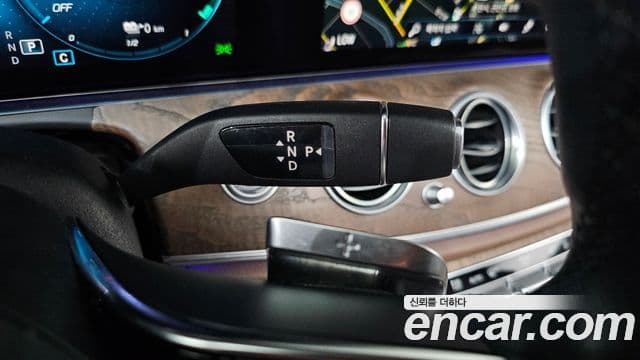 Mercedes-Benz E-Class 2022 — Şəkil 9/20