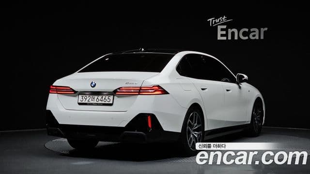 BMW 5 Series 2025 — ფოტო 2/20