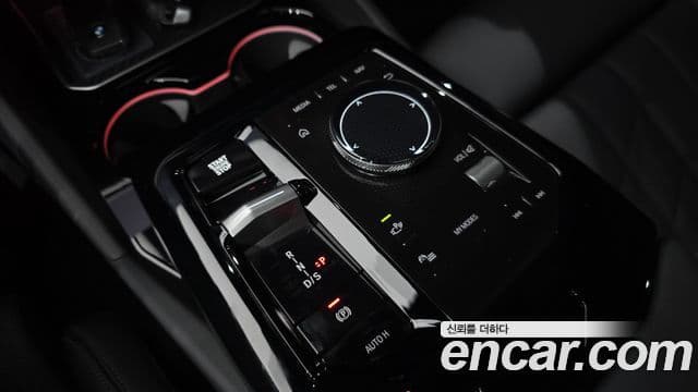 BMW 5 Series 2025 — ფოტო 9/20