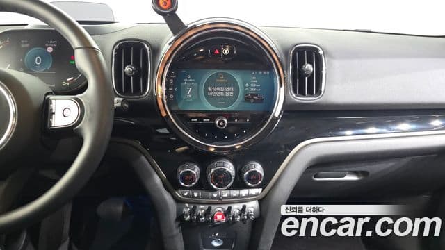 Mini Cooper Countryman 2023 — ფოტო 14/20