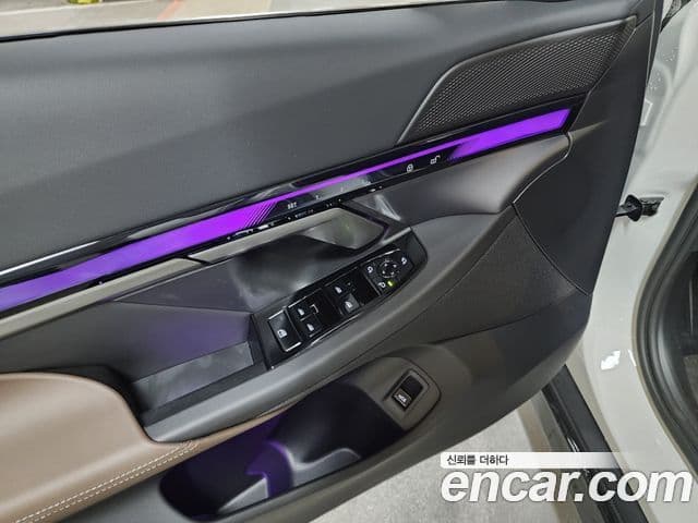 BMW 5 Series 2025 — ფოტო 15/20