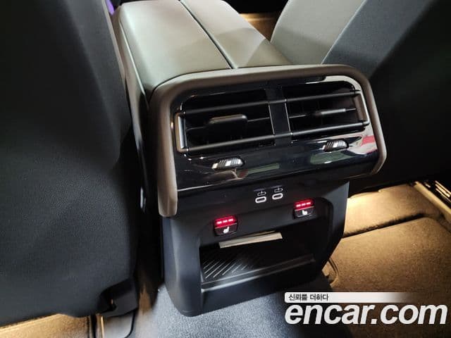 BMW 5 Series 2025 — ფოტო 17/20