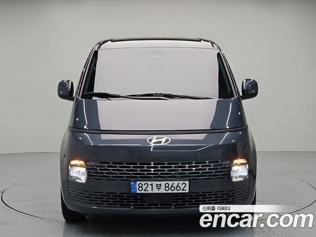 Hyundai Staria 2024 — ფოტო 1/18