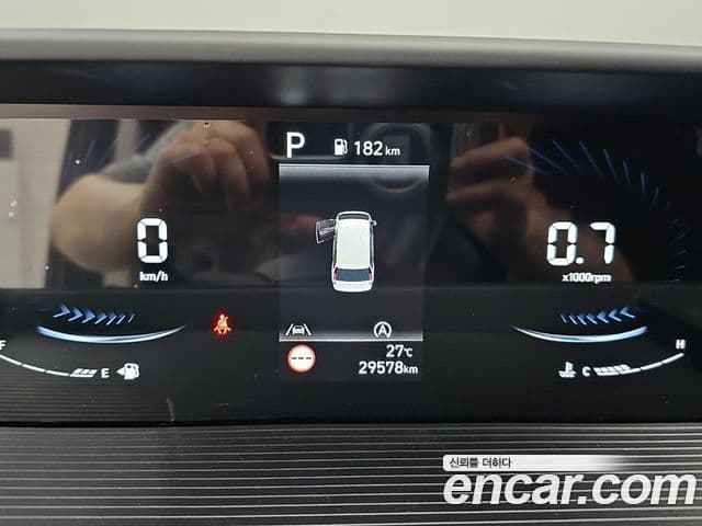 Hyundai Staria 2024 — ფოტო 5/18