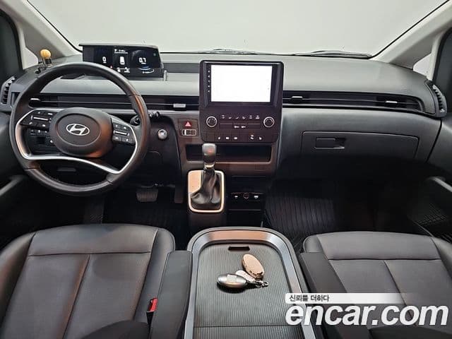 Hyundai Staria 2024 — ფოტო 9/18